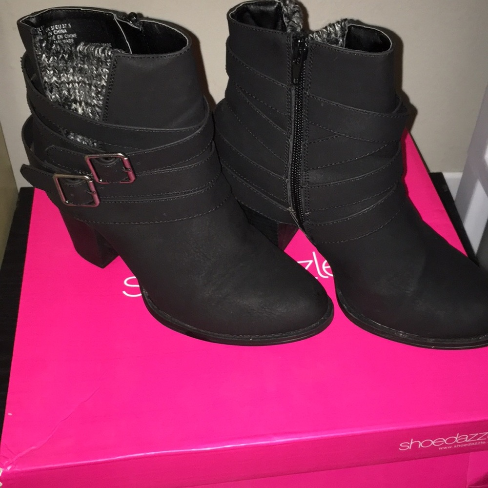 Shoe dazzle boots